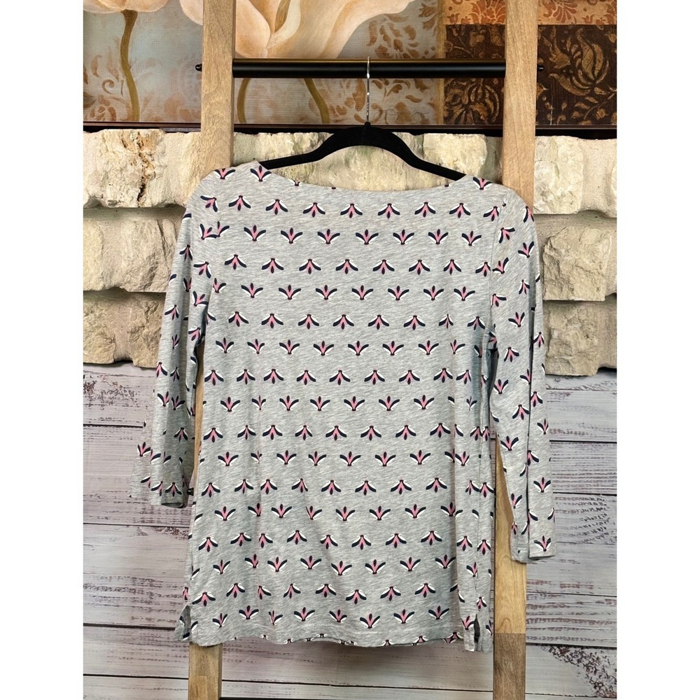 Loft Outlet Women Small Gray Pink Blue Geometric Print 3/4 Sleeve Boat Neck Top - Picture 4 of 6